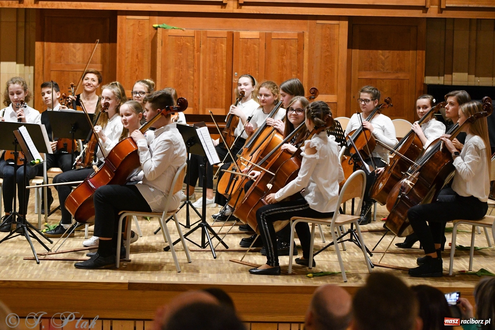 Zdjęcie w galerii na portalu naszraciborz.pl: Szkoła muzyczna uczciła Dzień Kobiet koncertem [FOTO] wiadomości z regionu
