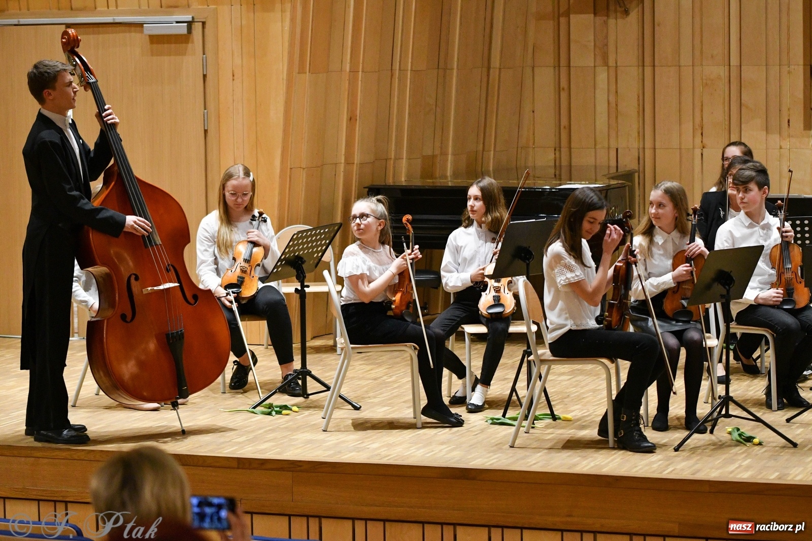 Zdjęcie w galerii na portalu naszraciborz.pl: Szkoła muzyczna uczciła Dzień Kobiet koncertem [FOTO] wiadomości z regionu