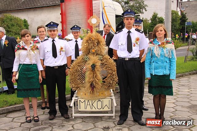 Zdjęcie w galerii na portalu naszraciborz.pl: Rolnicy z Makowa i Cyprzanowa świętują wiadomości z regionu