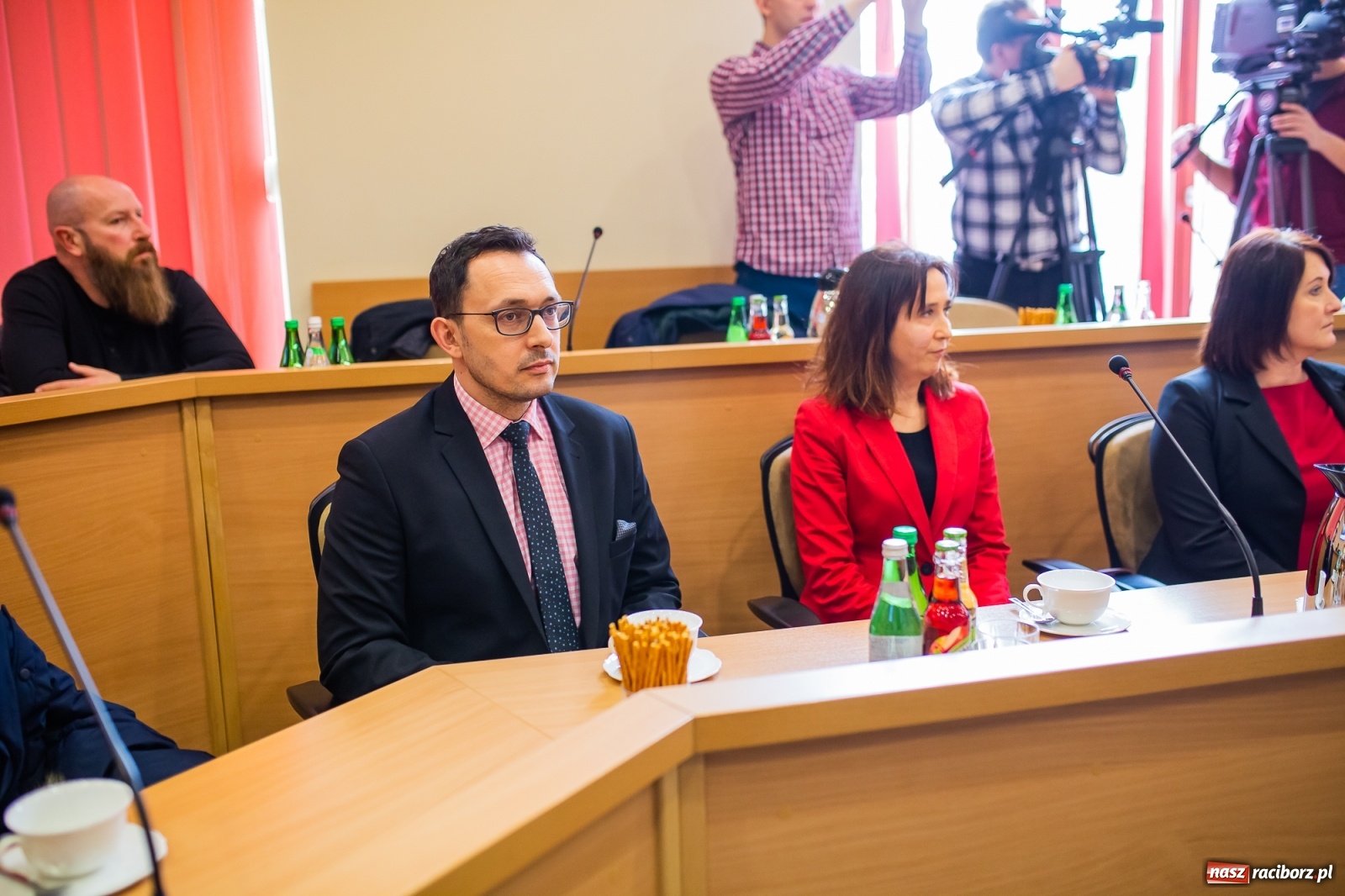 Zdjęcie w galerii na portalu naszraciborz.pl: Wszyscy obecni na spotkaniu z ministrem Wosiem objęci kwarantanną  wiadomości z regionu