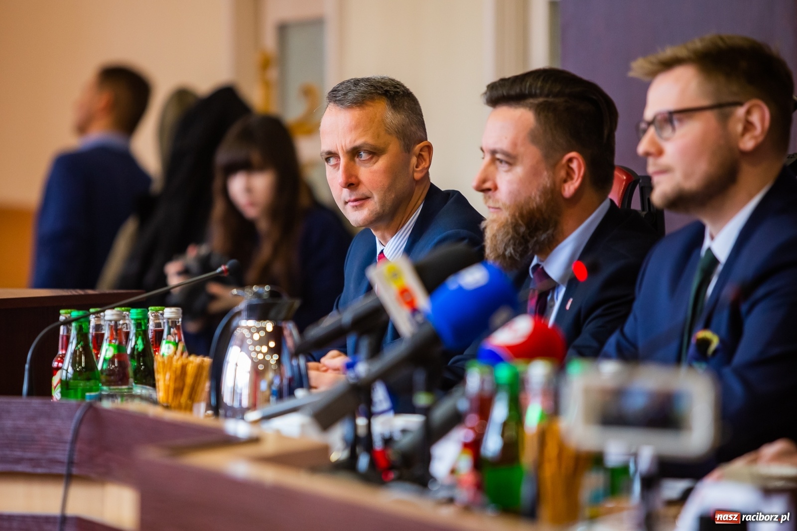 Zdjęcie w galerii na portalu naszraciborz.pl: Wszyscy obecni na spotkaniu z ministrem Wosiem objęci kwarantanną  wiadomości z regionu