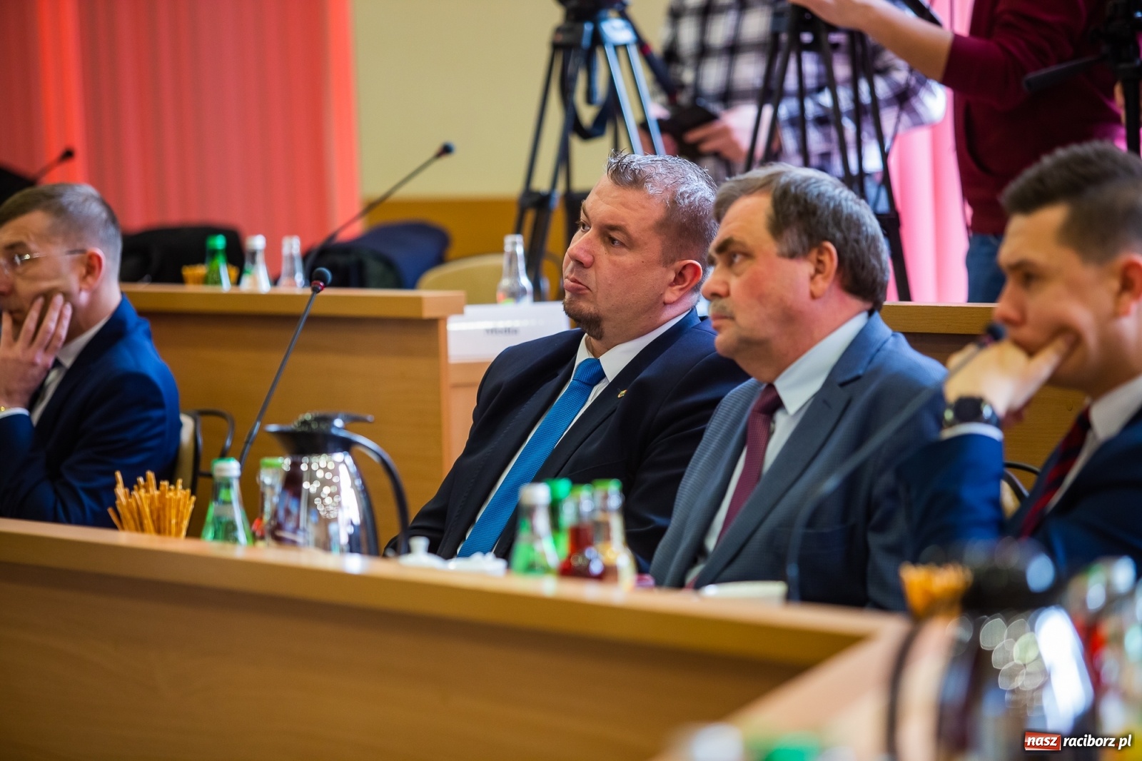 Zdjęcie w galerii na portalu naszraciborz.pl: Wszyscy obecni na spotkaniu z ministrem Wosiem objęci kwarantanną  wiadomości z regionu