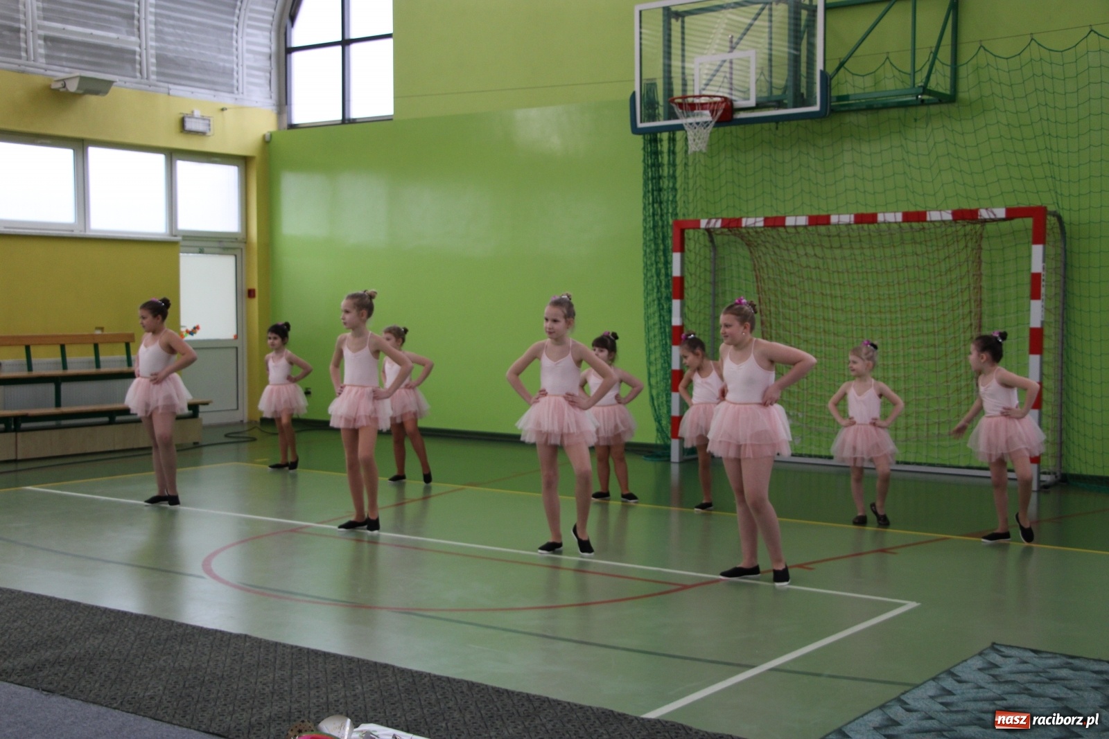 Zdjęcie w galerii na portalu naszraciborz.pl: W Pawłowie panie obchodziły swe święto wiadomości z regionu