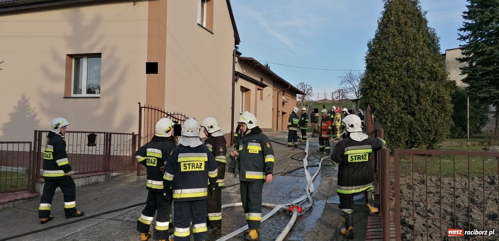 Zdjęcie w galerii na portalu naszraciborz.pl: Raport 998. Iskry z komina zapaliły izolację dachu  wiadomości z regionu