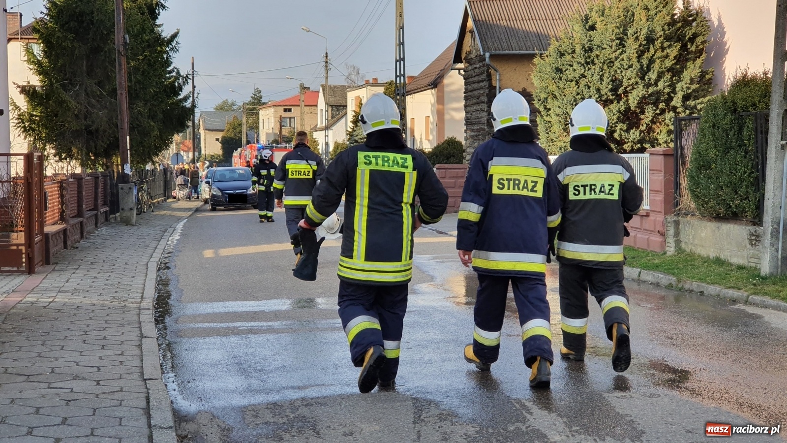 Zdjęcie w galerii na portalu naszraciborz.pl: Raport 998. Iskry z komina zapaliły izolację dachu  wiadomości z regionu
