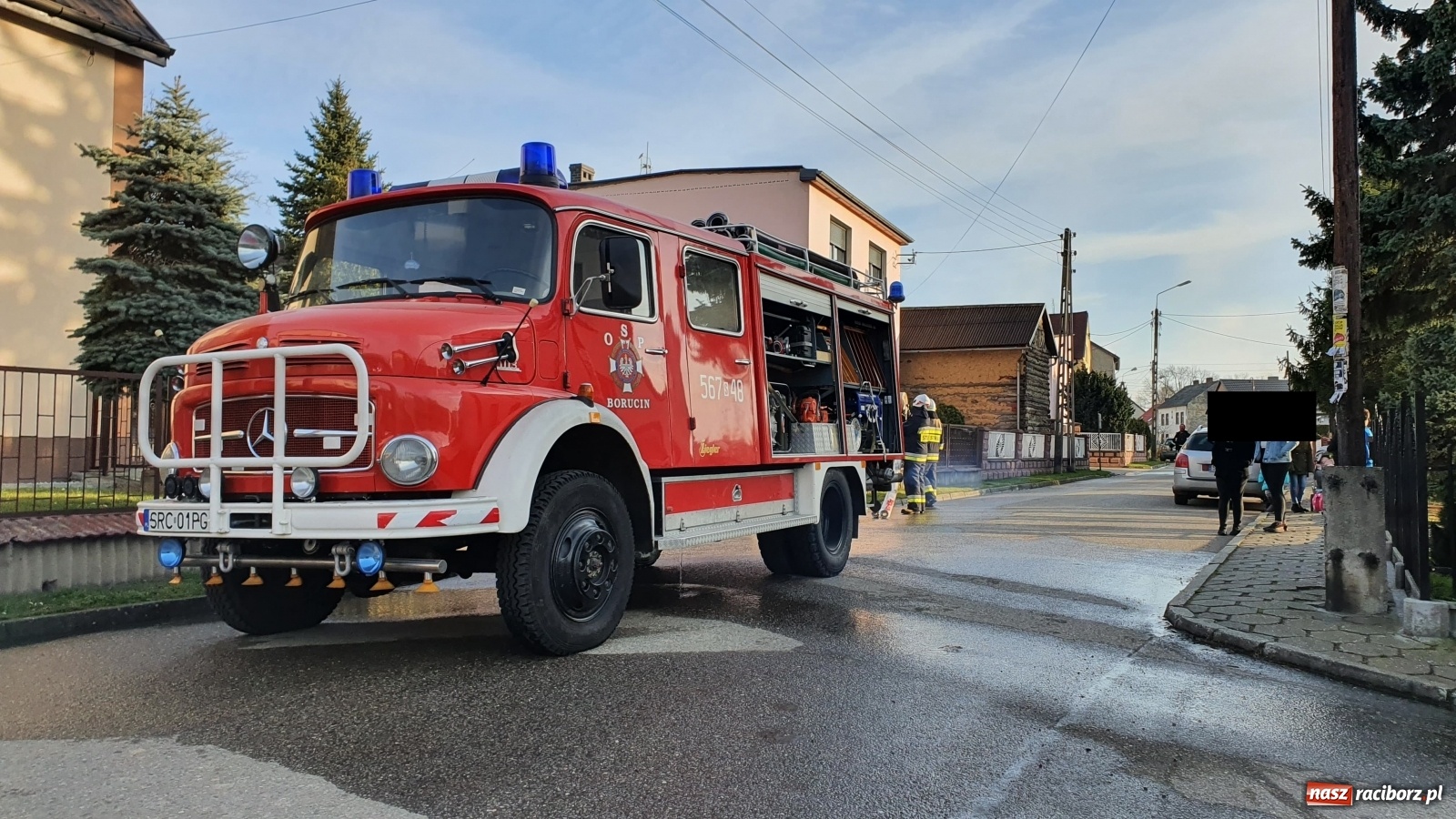 Zdjęcie w galerii na portalu naszraciborz.pl: Raport 998. Iskry z komina zapaliły izolację dachu  wiadomości z regionu