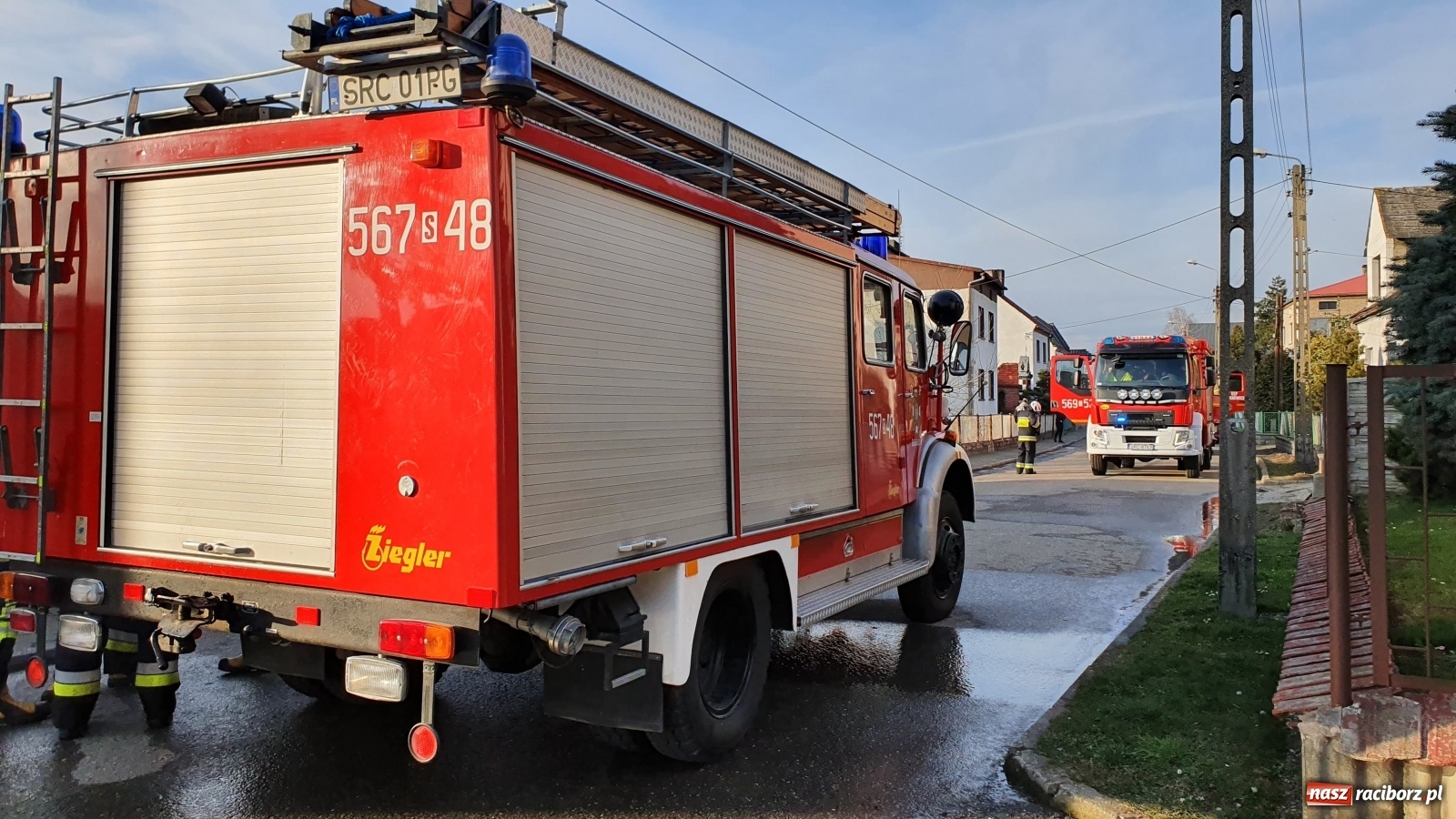 Zdjęcie w galerii na portalu naszraciborz.pl: Raport 998. Iskry z komina zapaliły izolację dachu  wiadomości z regionu
