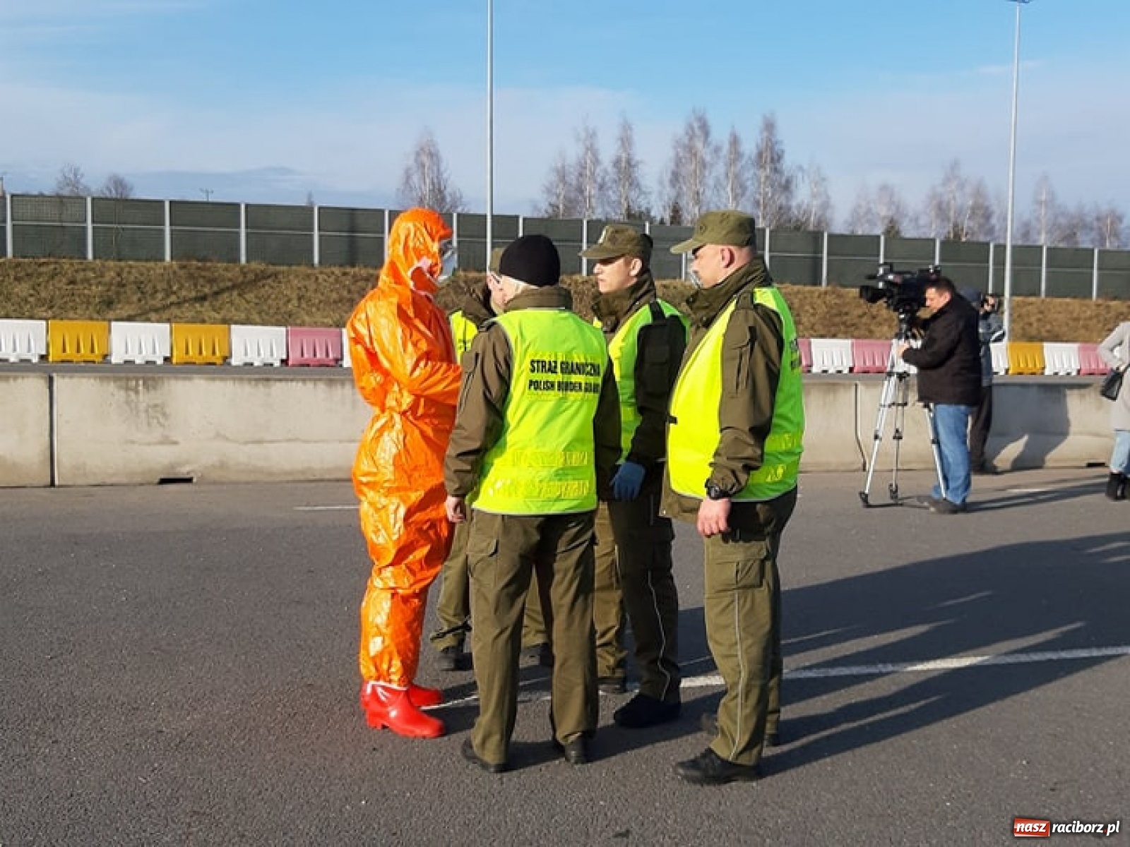 Zdjęcie w galerii na portalu naszraciborz.pl: Szpitale dostaną do dyspozycji dodatkowe karetki  wiadomości z regionu