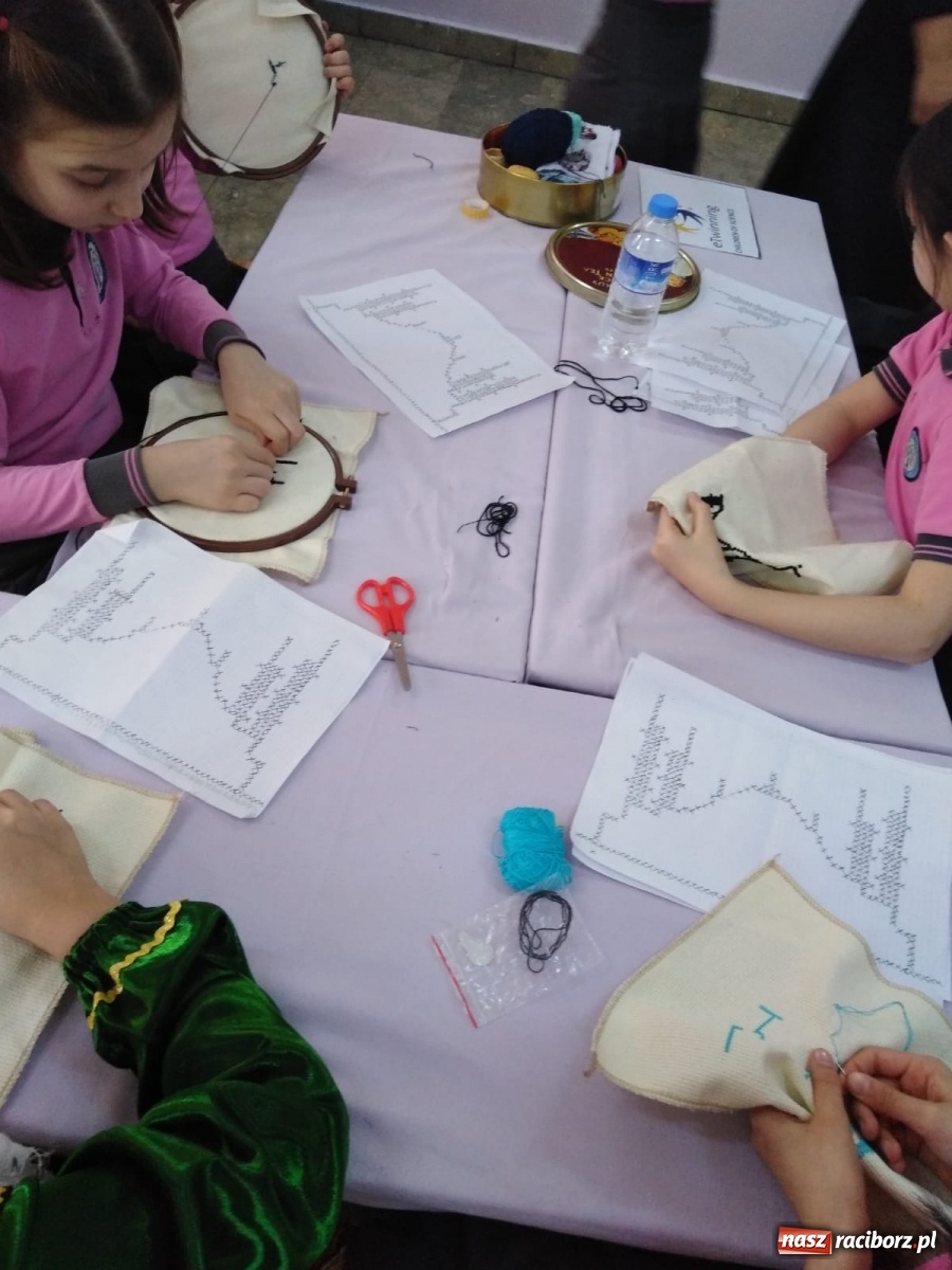 Zdjęcie w galerii na portalu naszraciborz.pl: Nauczycielki z Brzeźnicy odwiedziły szkołę w Istambule [FOTO] wiadomości z regionu