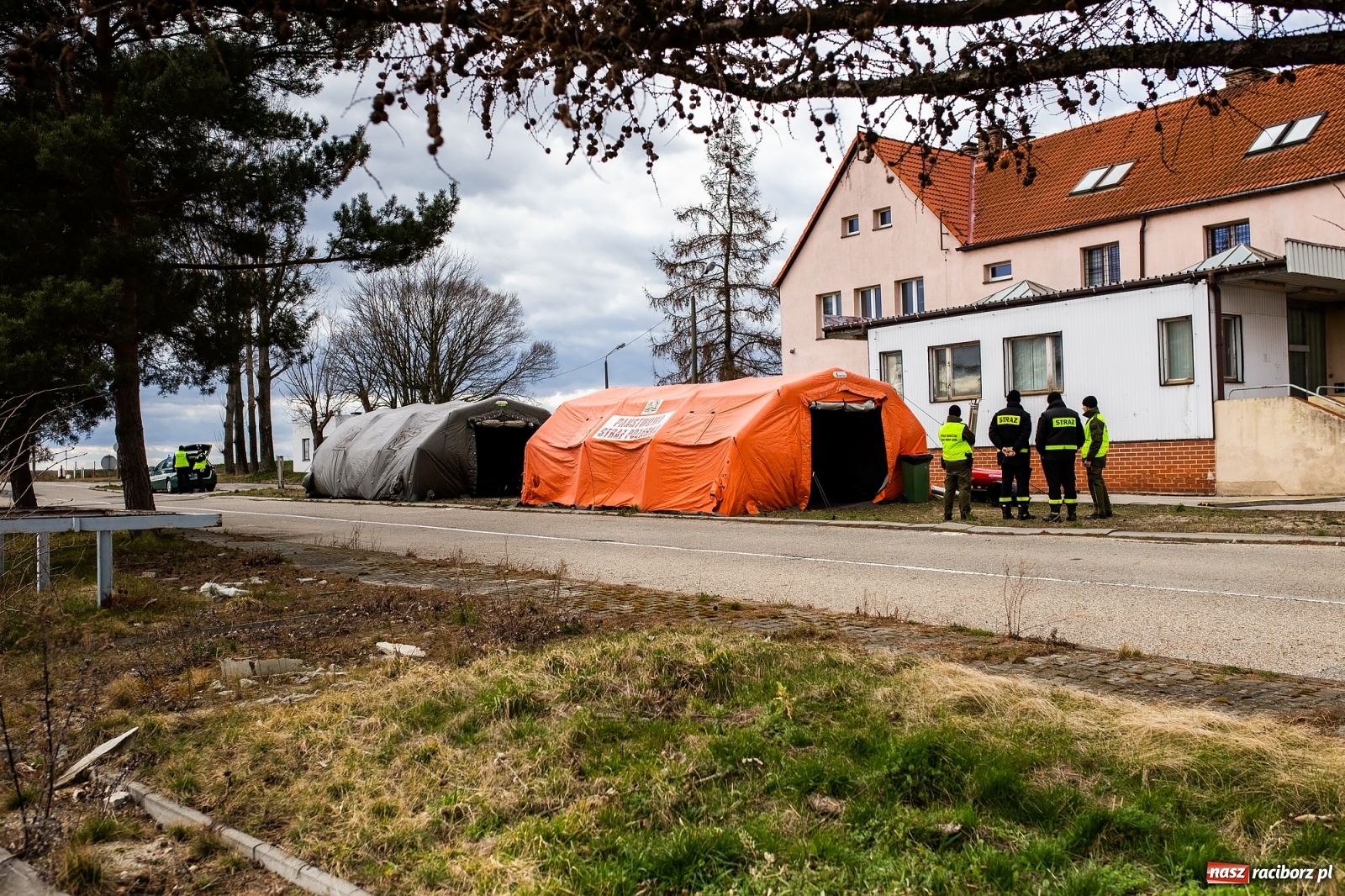 Zdjęcie w galerii na portalu naszraciborz.pl: Przejście graniczne w Pietraszynie wystawione na sprzedaż wiadomości z regionu