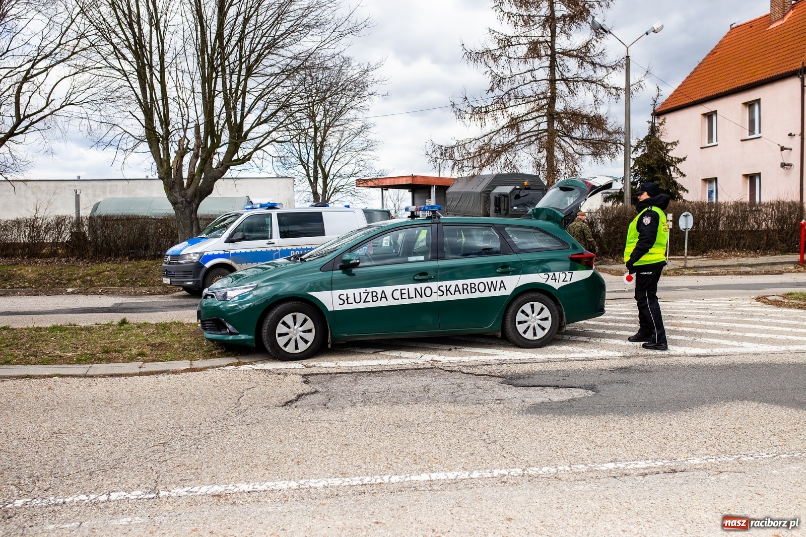 Zdjęcie w galerii na portalu naszraciborz.pl: Przejście graniczne w Pietraszynie wystawione na sprzedaż wiadomości z regionu