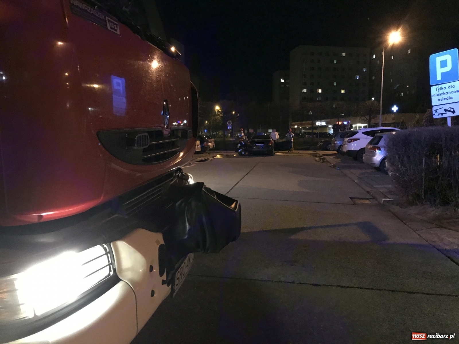 Zdjęcie w galerii na portalu naszraciborz.pl: Pożar peugeota przy Ocickiej [FOTO i WIDEO]  wiadomości z regionu