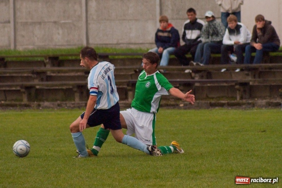 Zdjęcie w galerii na portalu naszraciborz.pl: Samborowice na kolanach wiadomości z regionu