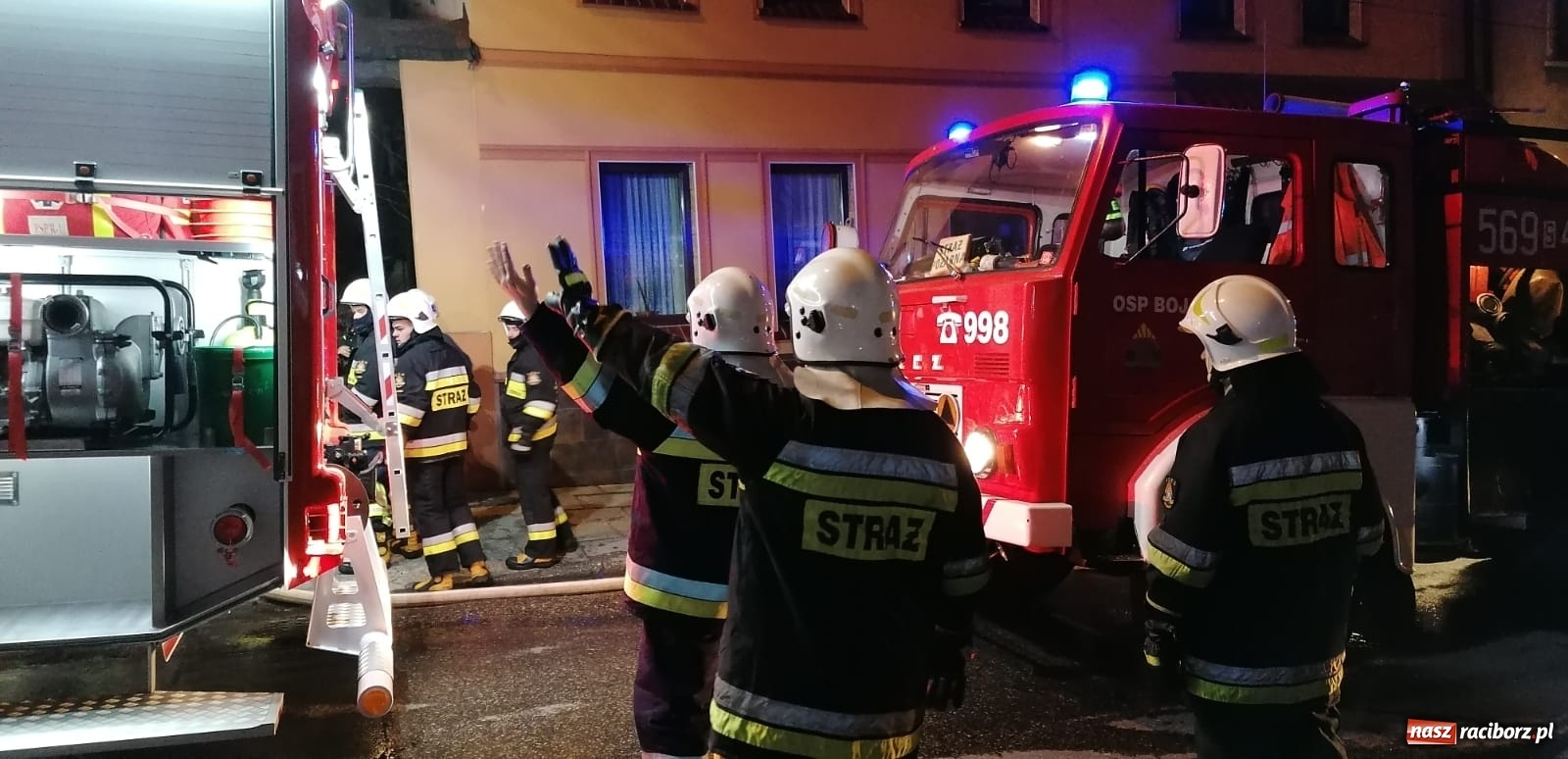 Zdjęcie w galerii na portalu naszraciborz.pl: Pożar zabudowań gospodarczych w Krzanowicach [FOTO]  wiadomości z regionu