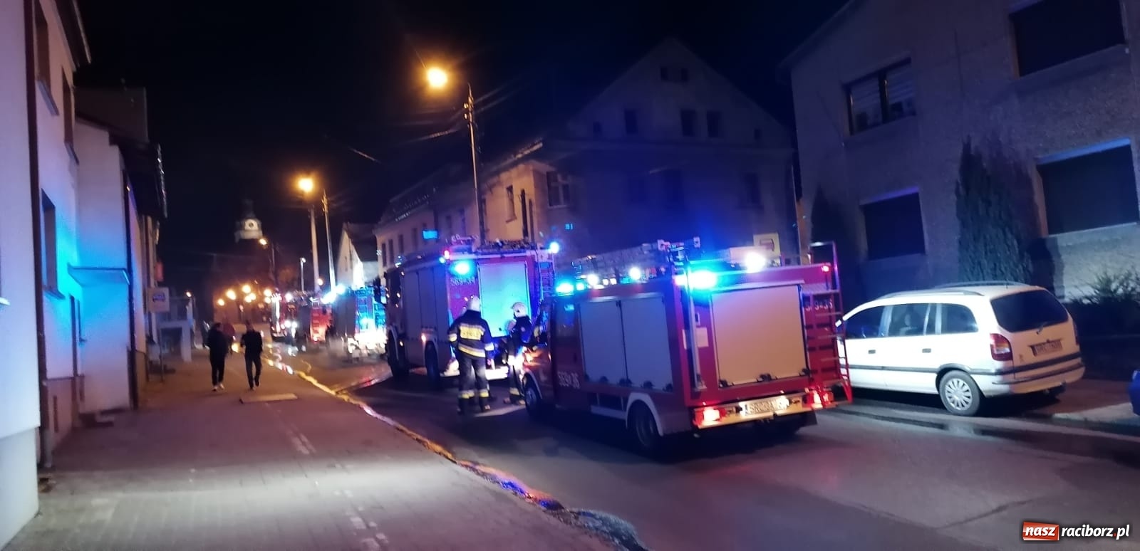 Zdjęcie w galerii na portalu naszraciborz.pl: Pożar zabudowań gospodarczych w Krzanowicach [FOTO]  wiadomości z regionu