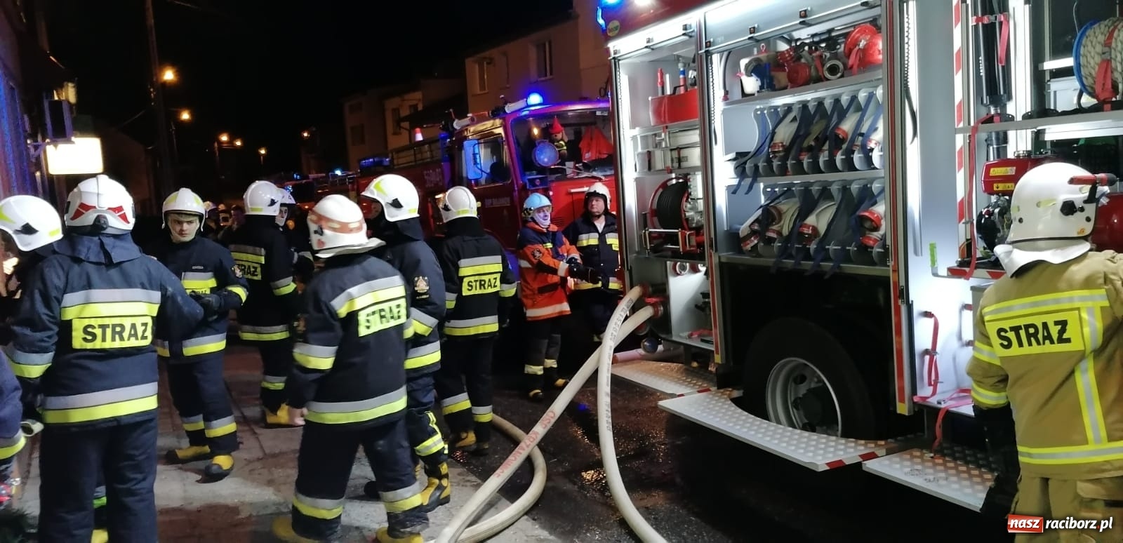 Zdjęcie w galerii na portalu naszraciborz.pl: Pożar zabudowań gospodarczych w Krzanowicach [FOTO]  wiadomości z regionu