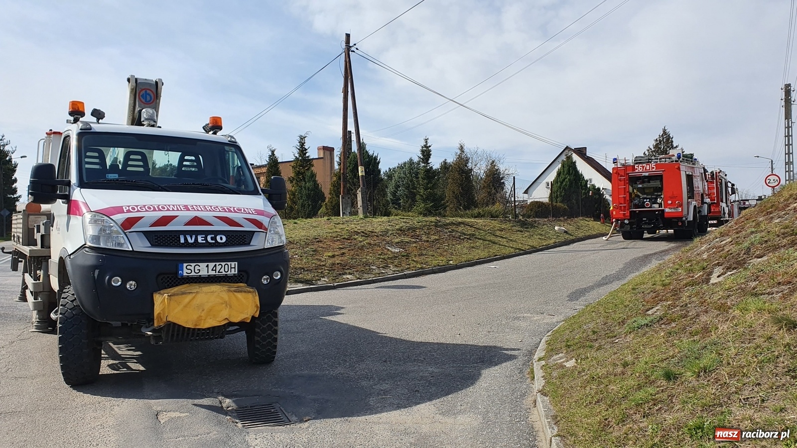 Zdjęcie w galerii na portalu naszraciborz.pl: Pożar poddasza domu w Nędzy [FOTO] wiadomości z regionu