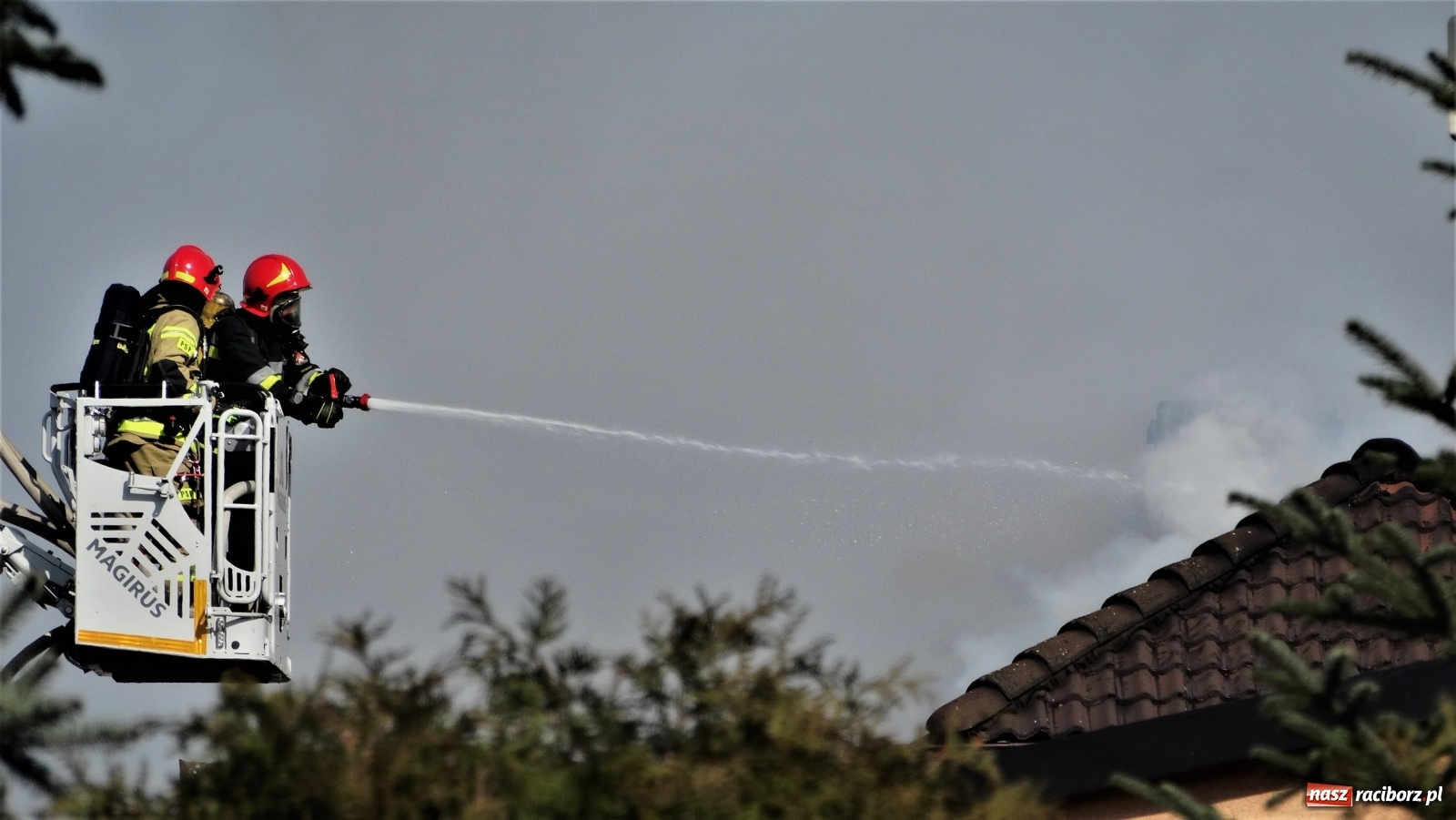 Zdjęcie w galerii na portalu naszraciborz.pl: Pożar poddasza domu w Nędzy [FOTO] wiadomości z regionu