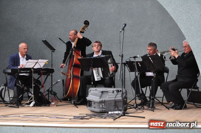 Zdjęcie w galerii na portalu naszraciborz.pl: Divertimento zadebiutowało w muszelce wiadomości z regionu