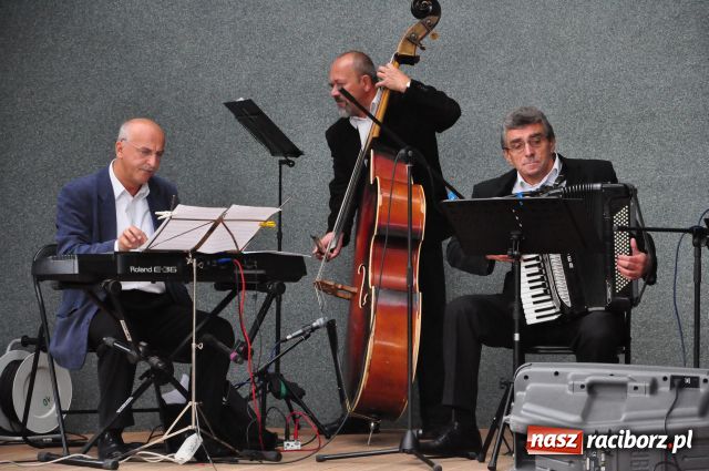 Zdjęcie w galerii na portalu naszraciborz.pl: Divertimento zadebiutowało w muszelce wiadomości z regionu