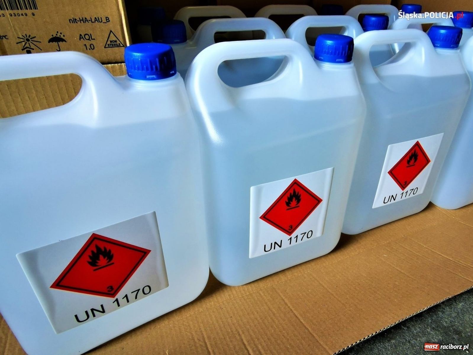 Zdjęcie w galerii na portalu naszraciborz.pl: Środki ochrony sanitarnej na bieżąco trafiają do policjantów wiadomości z regionu