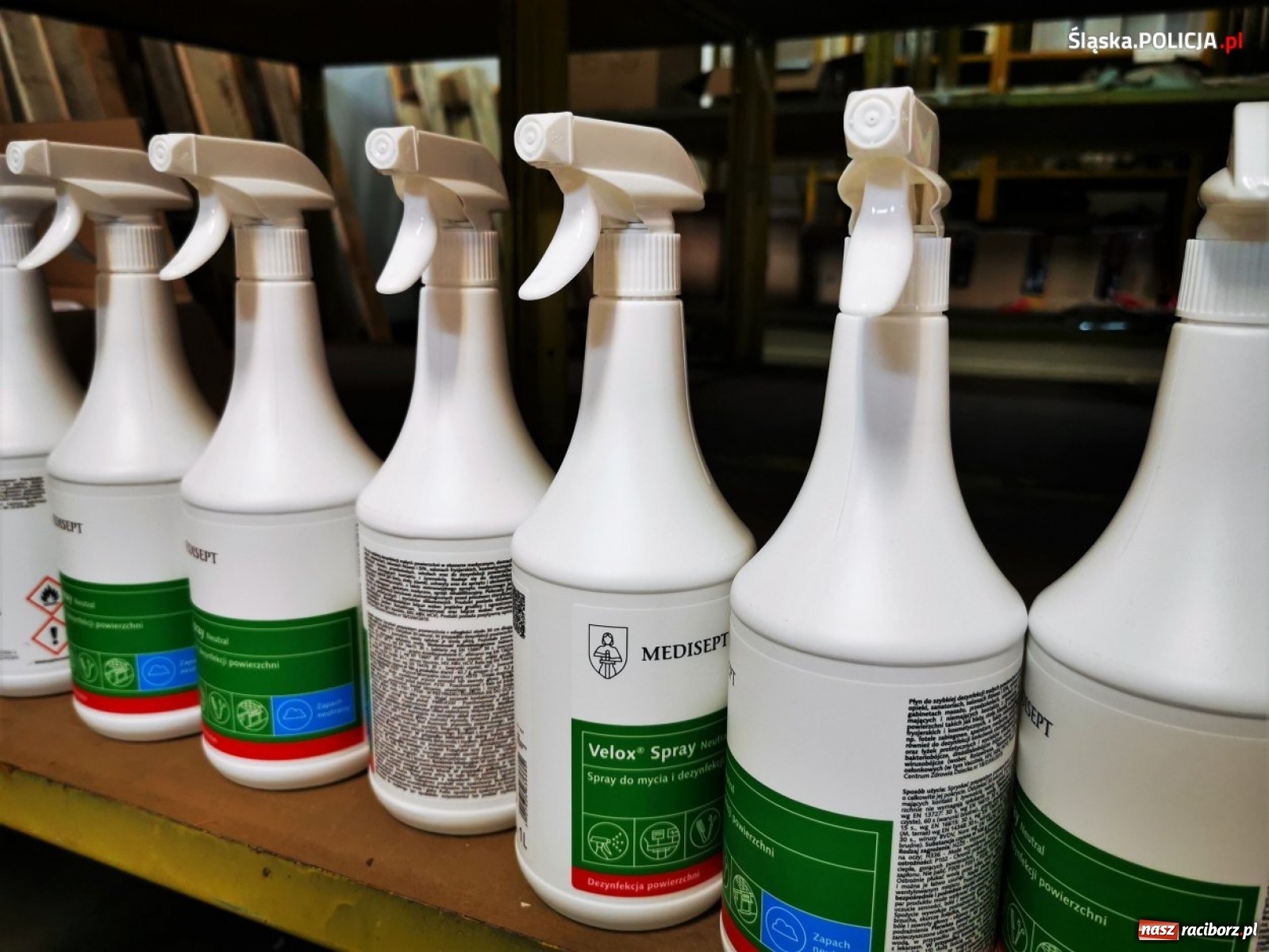 Zdjęcie w galerii na portalu naszraciborz.pl: Środki ochrony sanitarnej na bieżąco trafiają do policjantów wiadomości z regionu