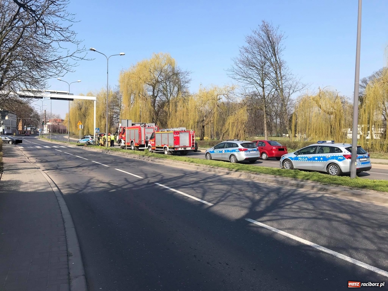 Zdjęcie w galerii na portalu naszraciborz.pl: Potrącenie pieszej na Odrostradzie [FOTO]  wiadomości z regionu