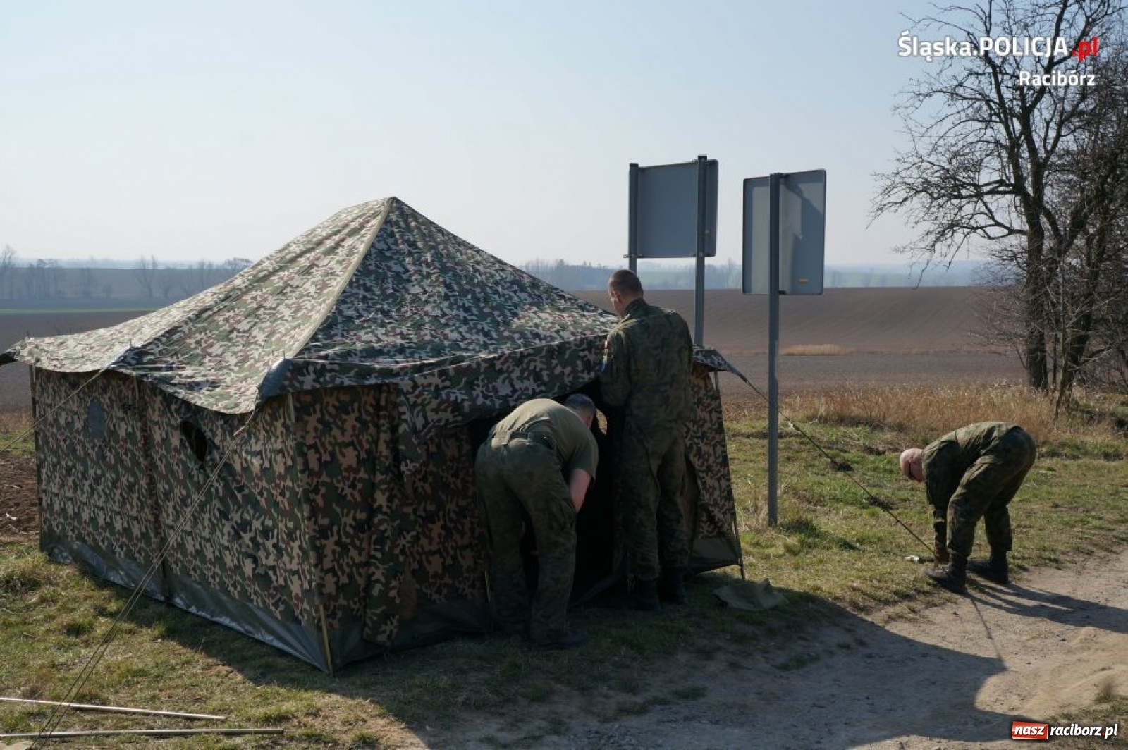 Zdjęcie w galerii na portalu naszraciborz.pl: Mundurowi połączyli siły w walce z epidemią wiadomości z regionu