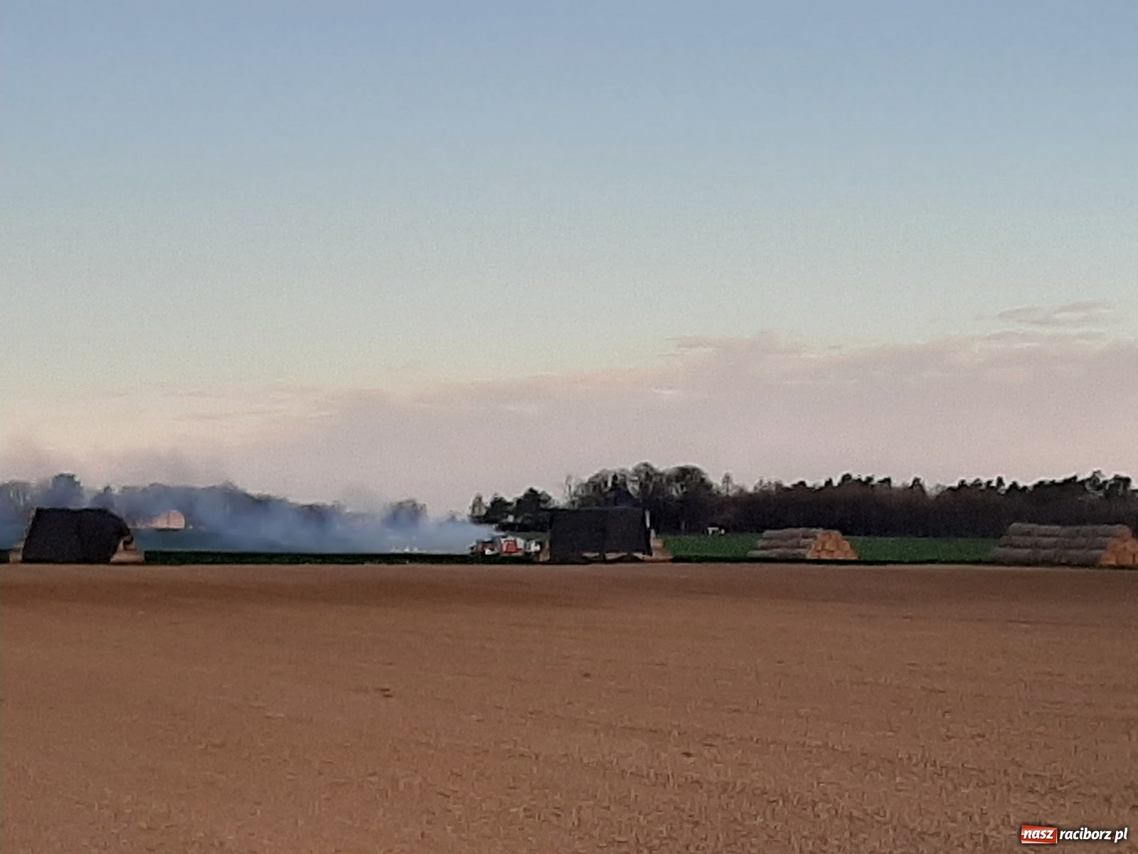 Zdjęcie w galerii na portalu naszraciborz.pl: Podpalacz wciąż grasuje. Podpalenie w Tworkowie [FOTO] wiadomości z regionu