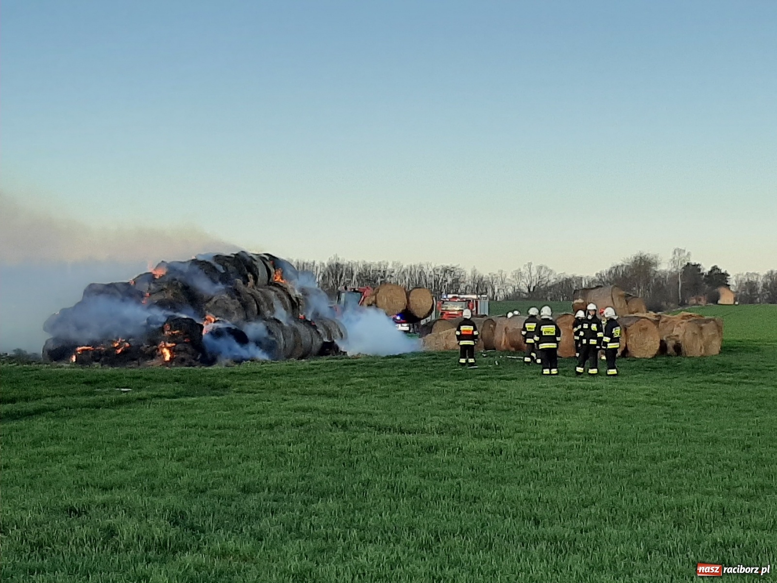 Zdjęcie w galerii na portalu naszraciborz.pl: Podpalacz wciąż grasuje. Podpalenie w Tworkowie [FOTO] wiadomości z regionu