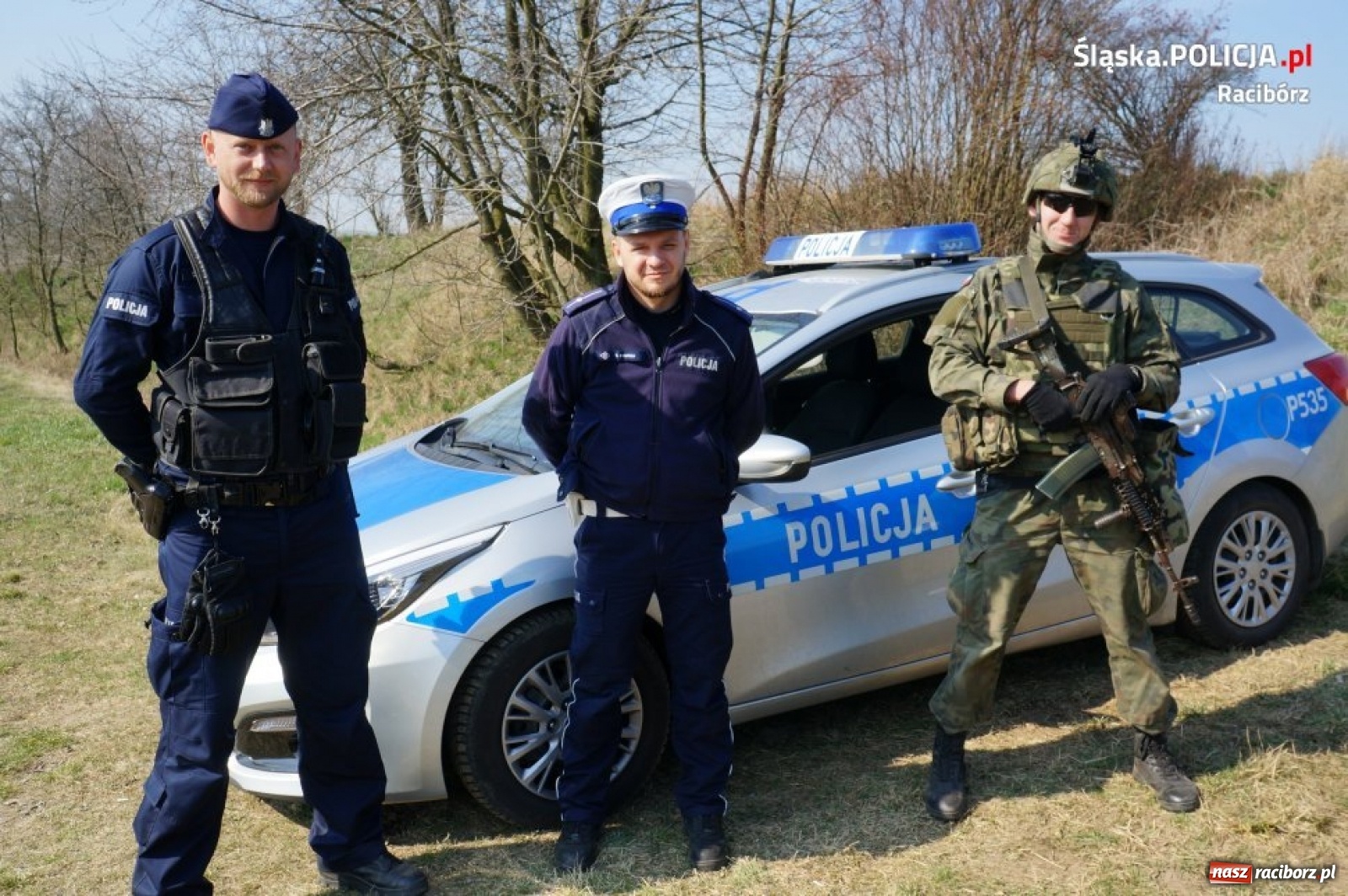 Zdjęcie w galerii na portalu naszraciborz.pl: Czerwone berety z Gliwic skierowano pod Racibórz [FOTO] wiadomości z regionu