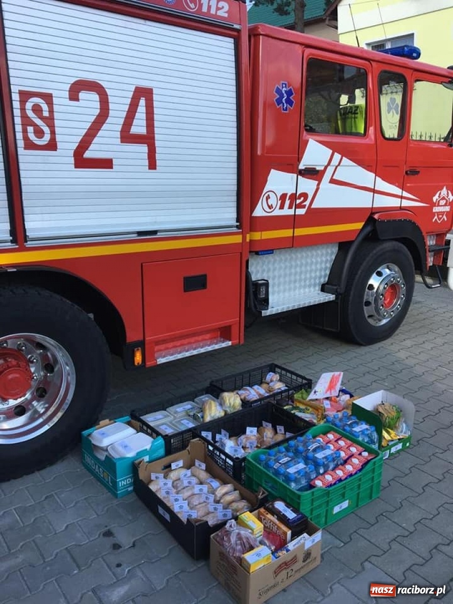 Zdjęcie w galerii na portalu naszraciborz.pl: Strażacy OSP Krowiarki wsparli medyków z Raciborza  wiadomości z regionu