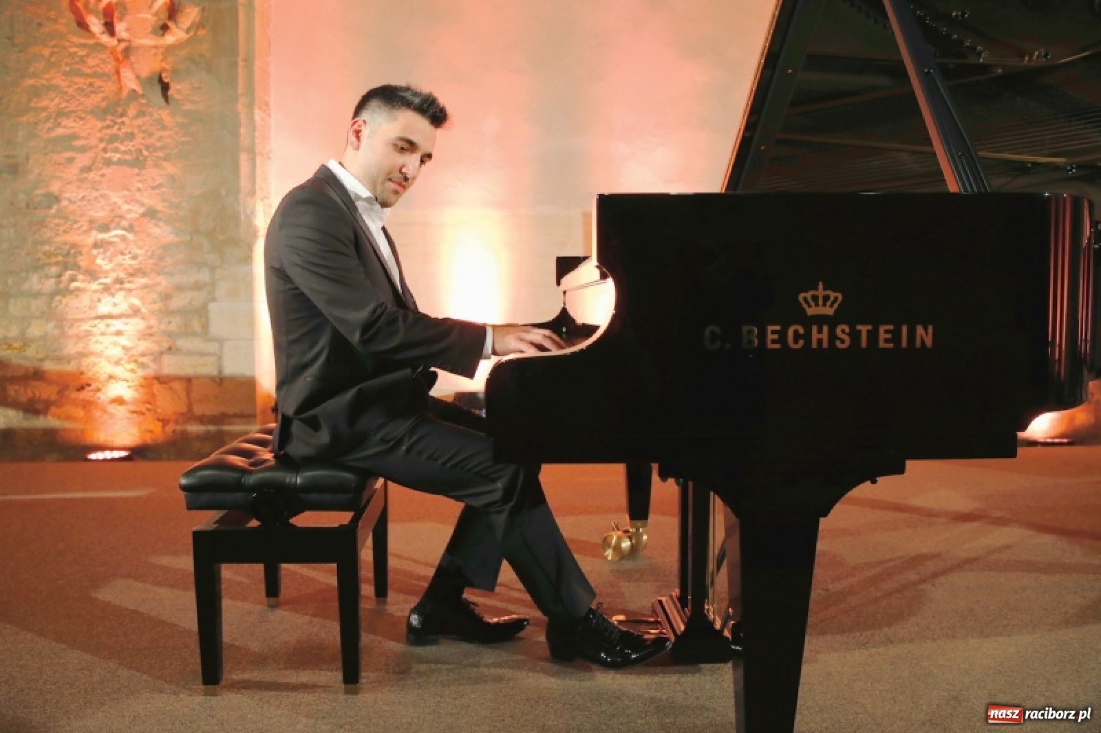 Zdjęcie w galerii na portalu naszraciborz.pl: Kultura chodzi w kapciach, czyli RCK nawołuje do pozostania w domu wiadomości z regionu