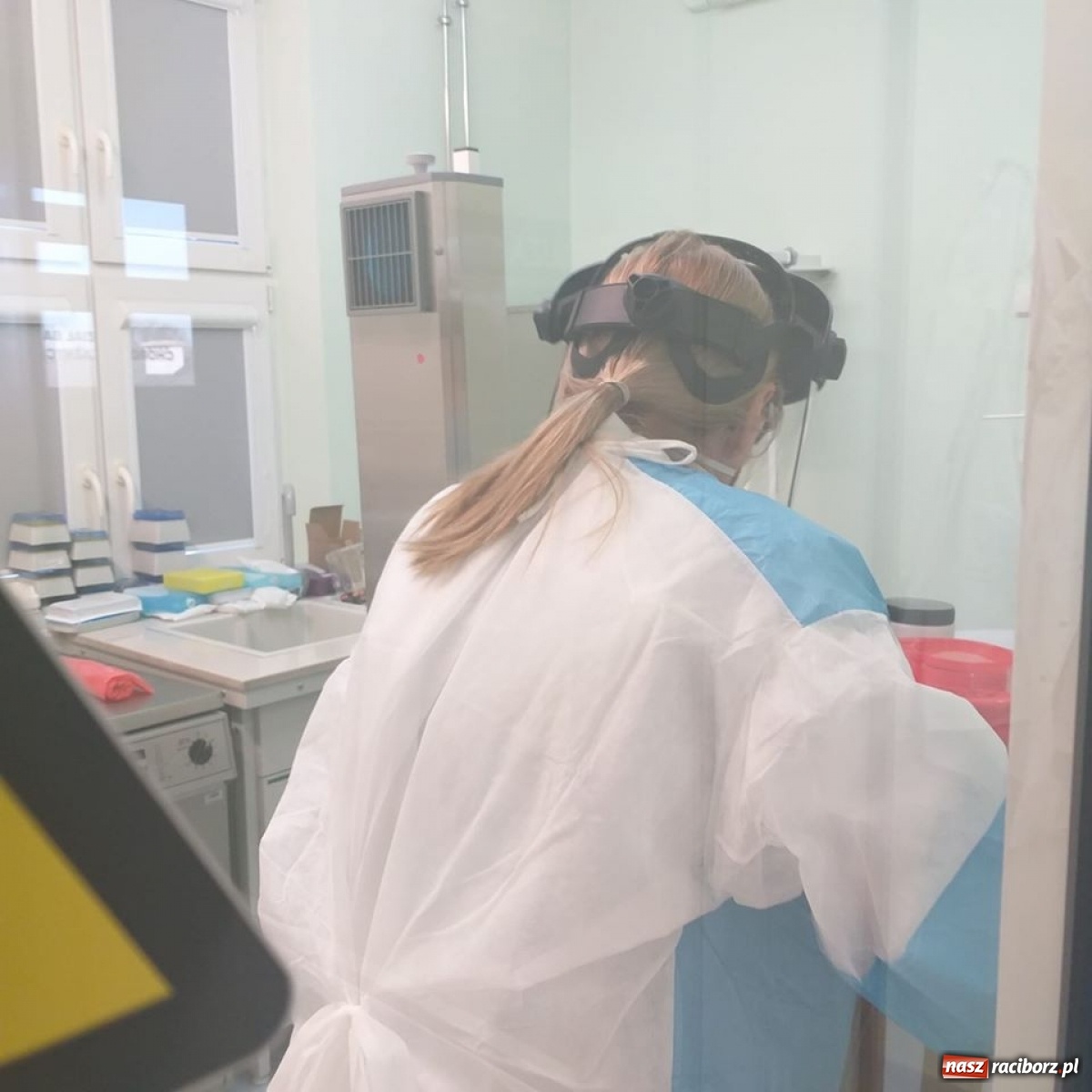 Zdjęcie w galerii na portalu naszraciborz.pl: Tu wykonywane są testy na obecność koronawirusa [FOTO] wiadomości z regionu
