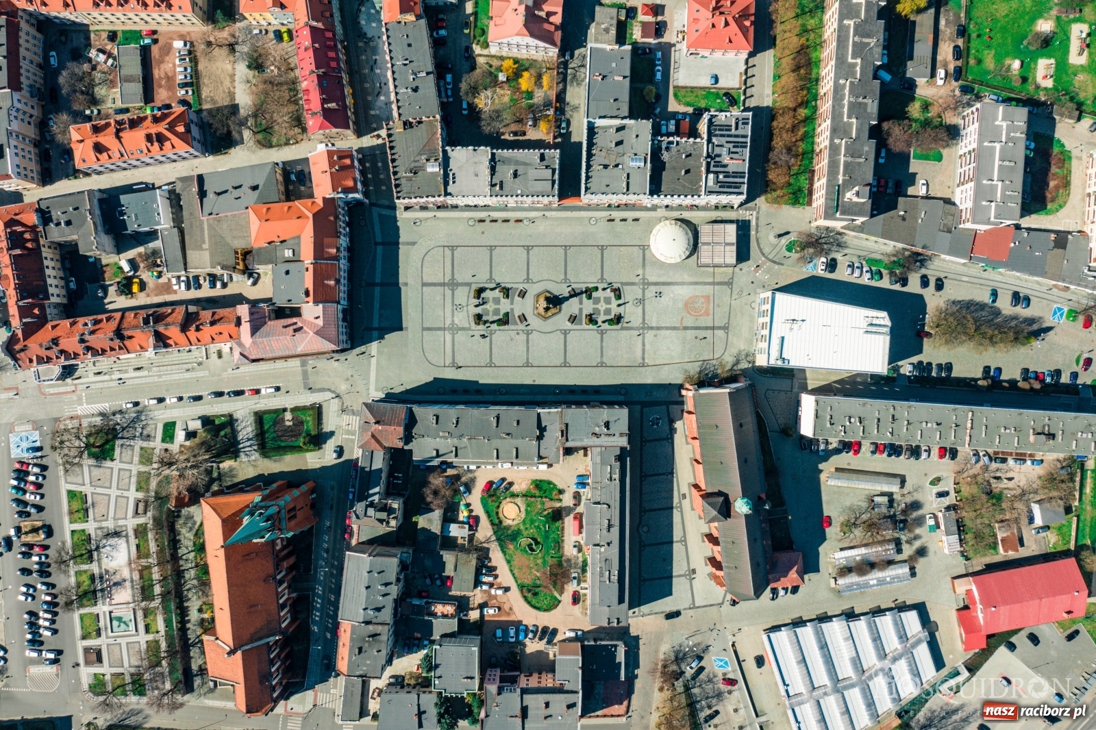 Zdjęcie w galerii na portalu naszraciborz.pl: Racibórz w czasie epidemii. Miasto bez ludzi! [FOTO] wiadomości z regionu