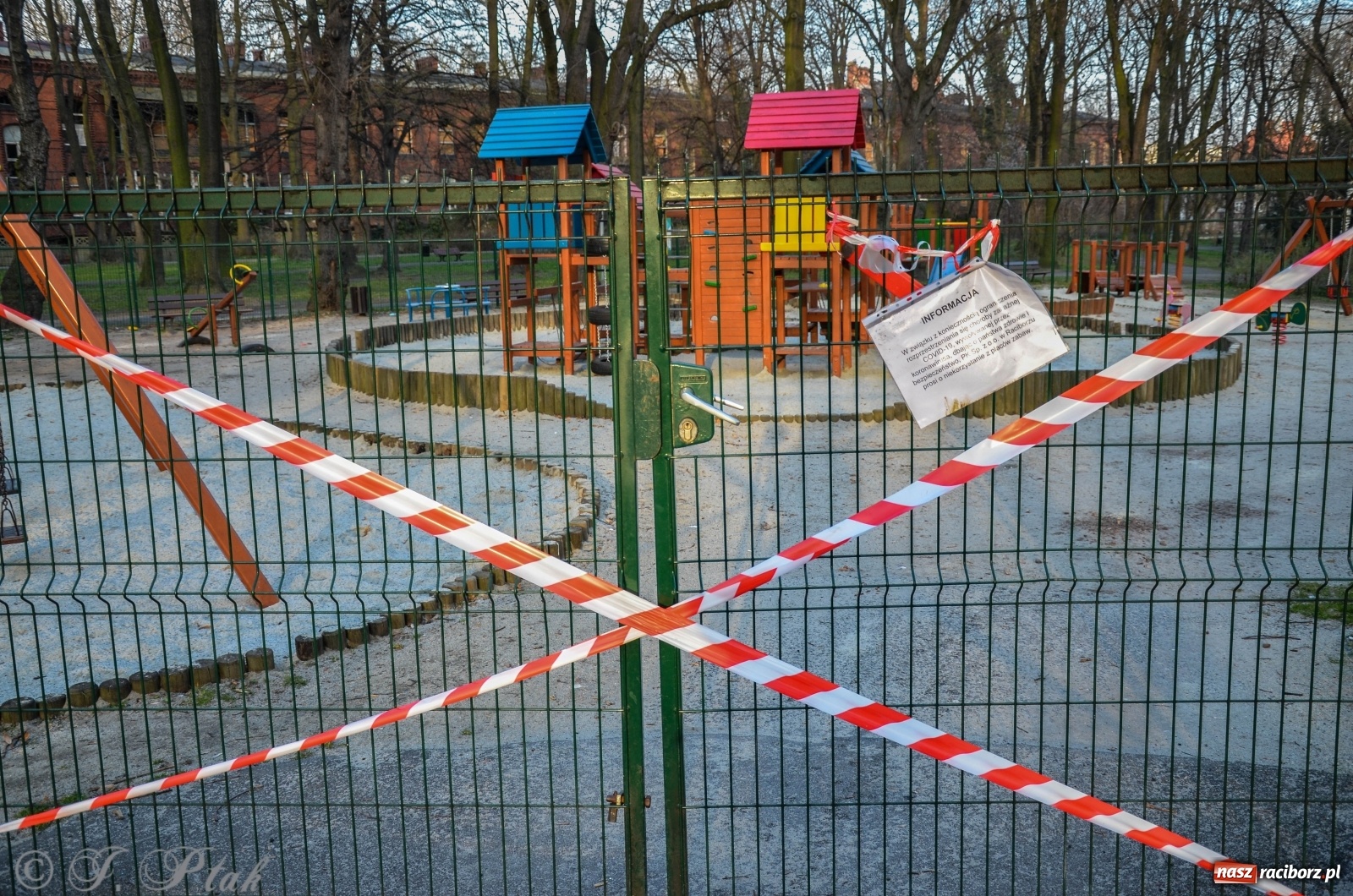 Zdjęcie w galerii na portalu naszraciborz.pl: Racibórz - miasto w bezruchu [FOTO]  wiadomości z regionu