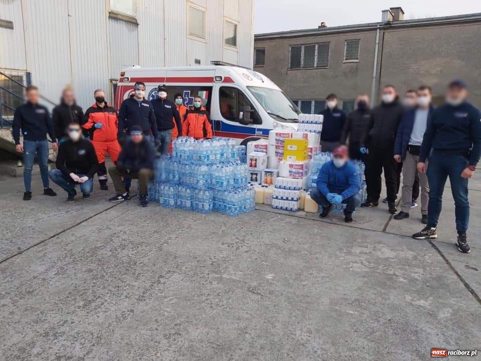 Zdjęcie w galerii na portalu naszraciborz.pl: Niebieskie Południe 07 wsparło szpital w Raciborzu  wiadomości z regionu