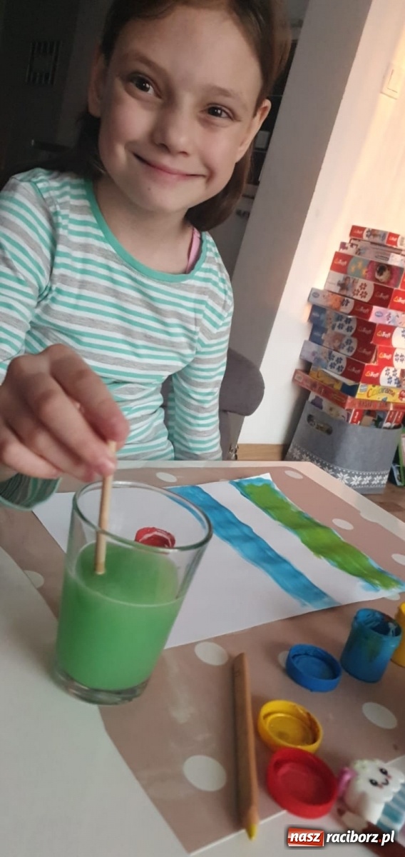 Zdjęcie w galerii na portalu naszraciborz.pl: Uczniowie ZSS radzą sobie z nauczaniem zdalnym wiadomości z regionu