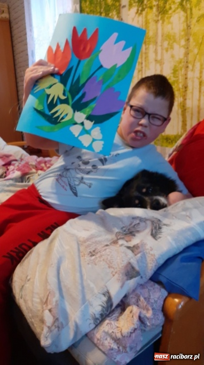 Zdjęcie w galerii na portalu naszraciborz.pl: Uczniowie ZSS radzą sobie z nauczaniem zdalnym wiadomości z regionu