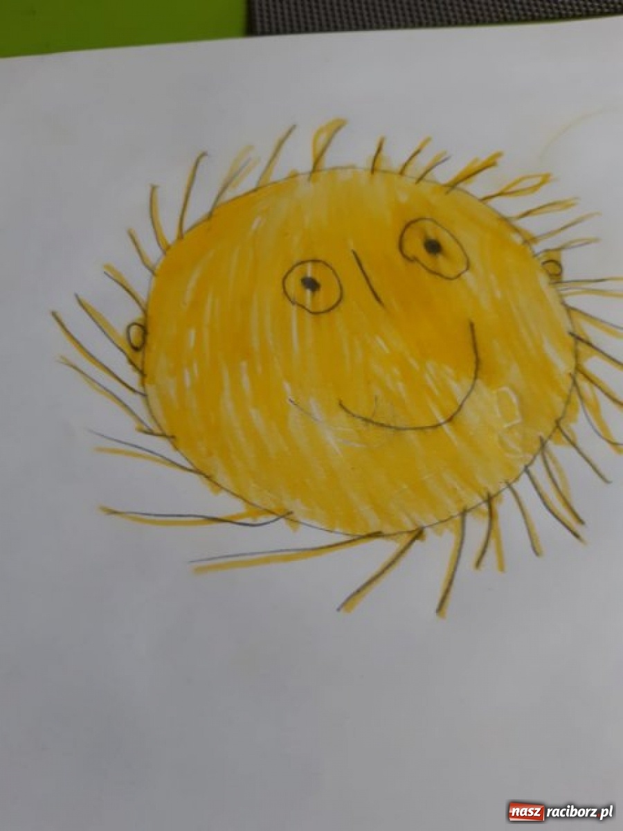 Zdjęcie w galerii na portalu naszraciborz.pl: Uczniowie ZSS radzą sobie z nauczaniem zdalnym wiadomości z regionu