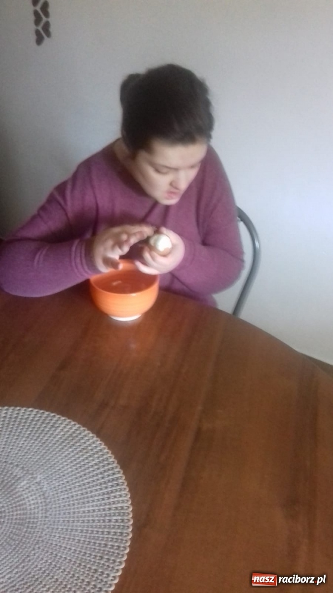 Zdjęcie w galerii na portalu naszraciborz.pl: Uczniowie ZSS radzą sobie z nauczaniem zdalnym wiadomości z regionu