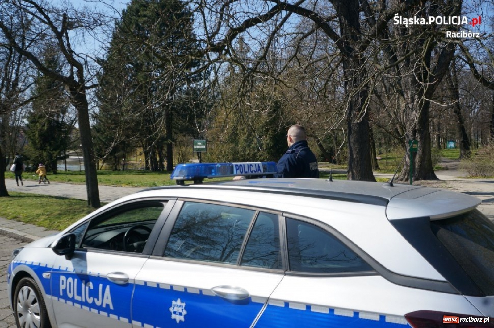 Zdjęcie w galerii na portalu naszraciborz.pl: Raciborska policja kontroluje przestrzeganie ograniczeń wiadomości z regionu