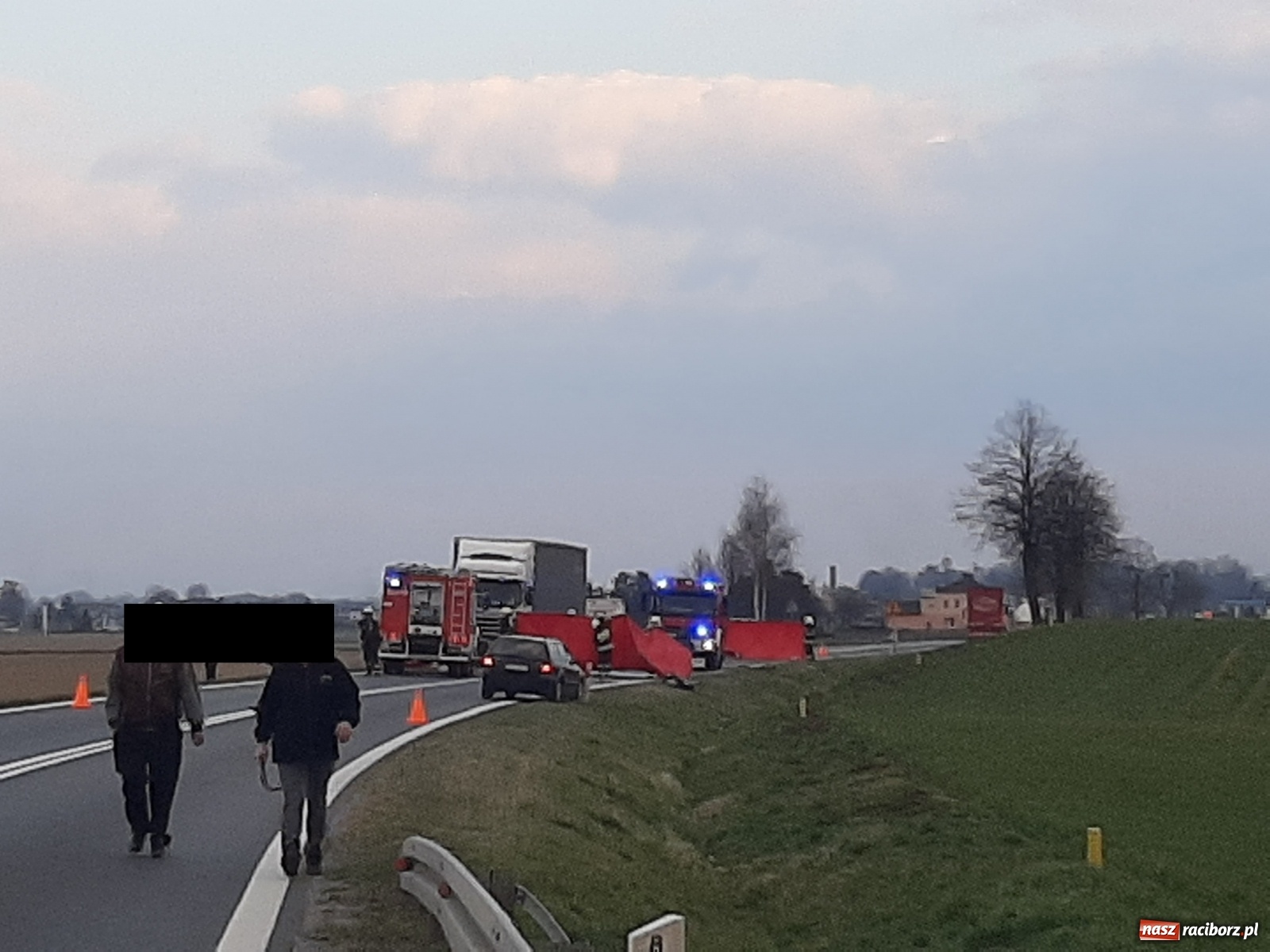 Zdjęcie w galerii na portalu naszraciborz.pl: Raport 998. Tragedia na DK 45. Seria pożarów traw w powiecie wiadomości z regionu