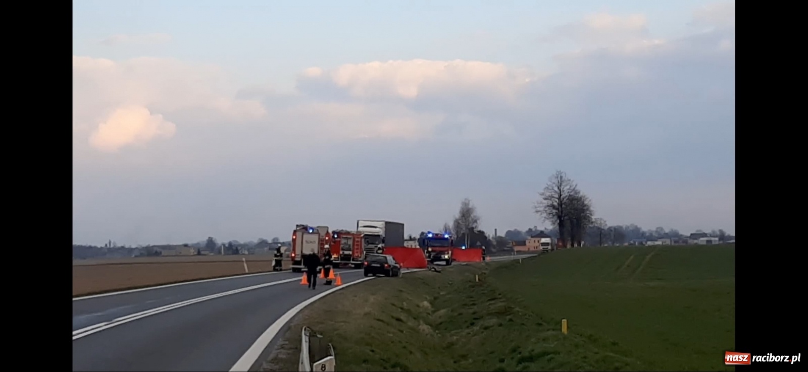 Zdjęcie w galerii na portalu naszraciborz.pl: Raport 998. Tragedia na DK 45. Seria pożarów traw w powiecie wiadomości z regionu