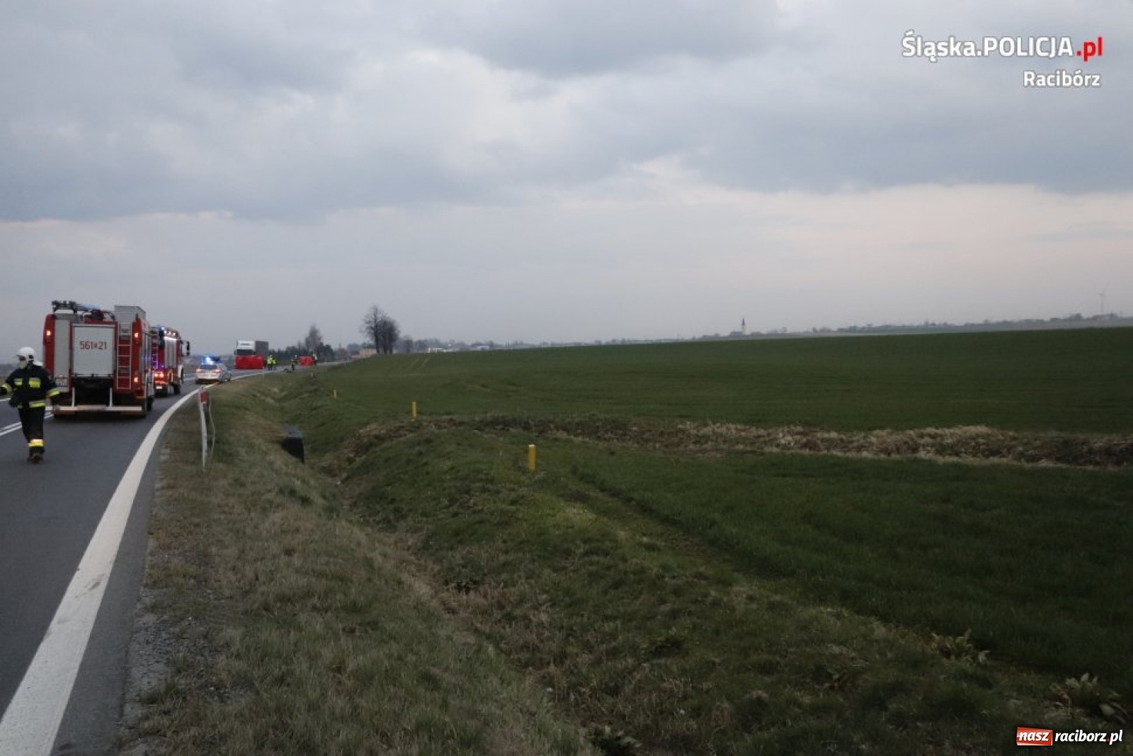 Zdjęcie w galerii na portalu naszraciborz.pl: Raport 998. Tragedia na DK 45. Seria pożarów traw w powiecie wiadomości z regionu