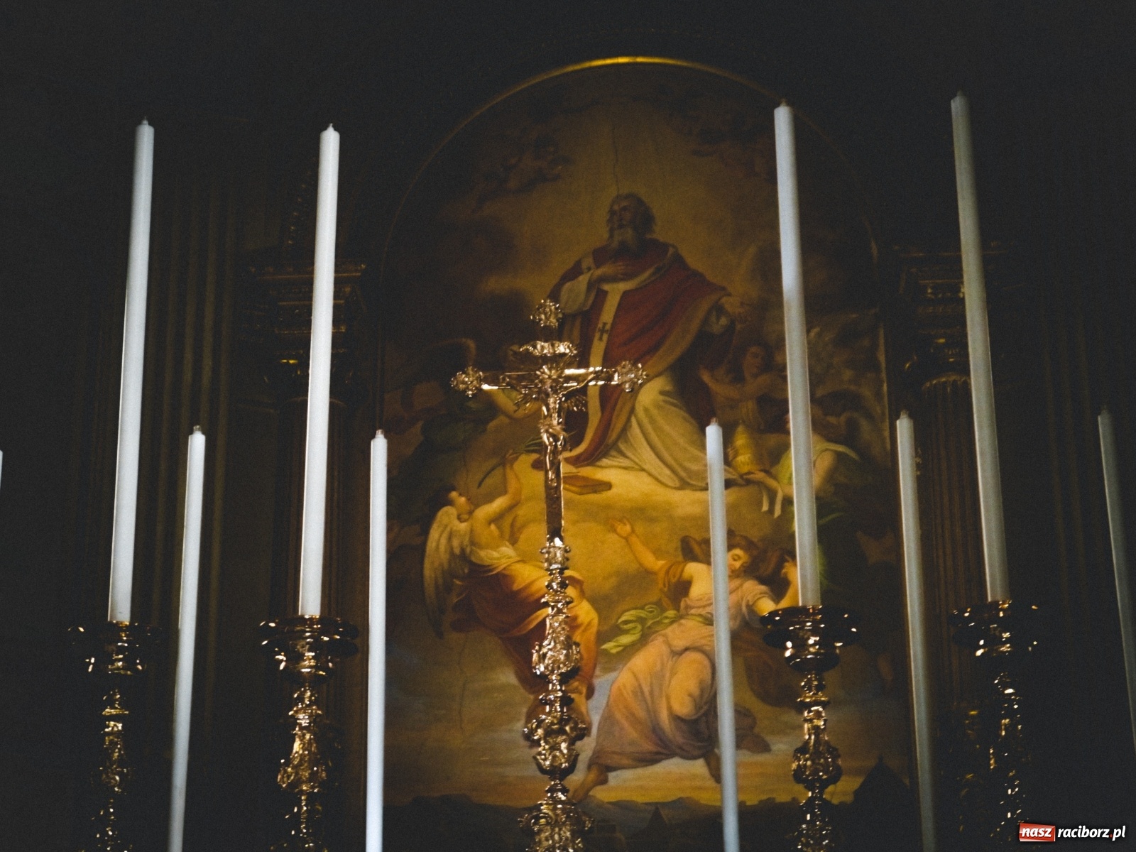 Zdjęcie w galerii na portalu naszraciborz.pl: Papież pielgrzymował do kościoła św. Marcelego - patrona Raciborza wiadomości z regionu