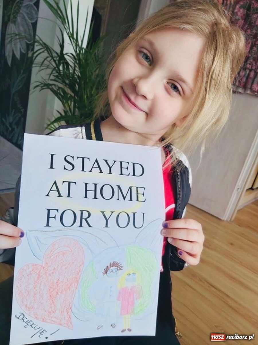 Zdjęcie w galerii na portalu naszraciborz.pl: Uczniowie SP 13 wzięli udział w akcji Kartka dla Medyka wiadomości z regionu