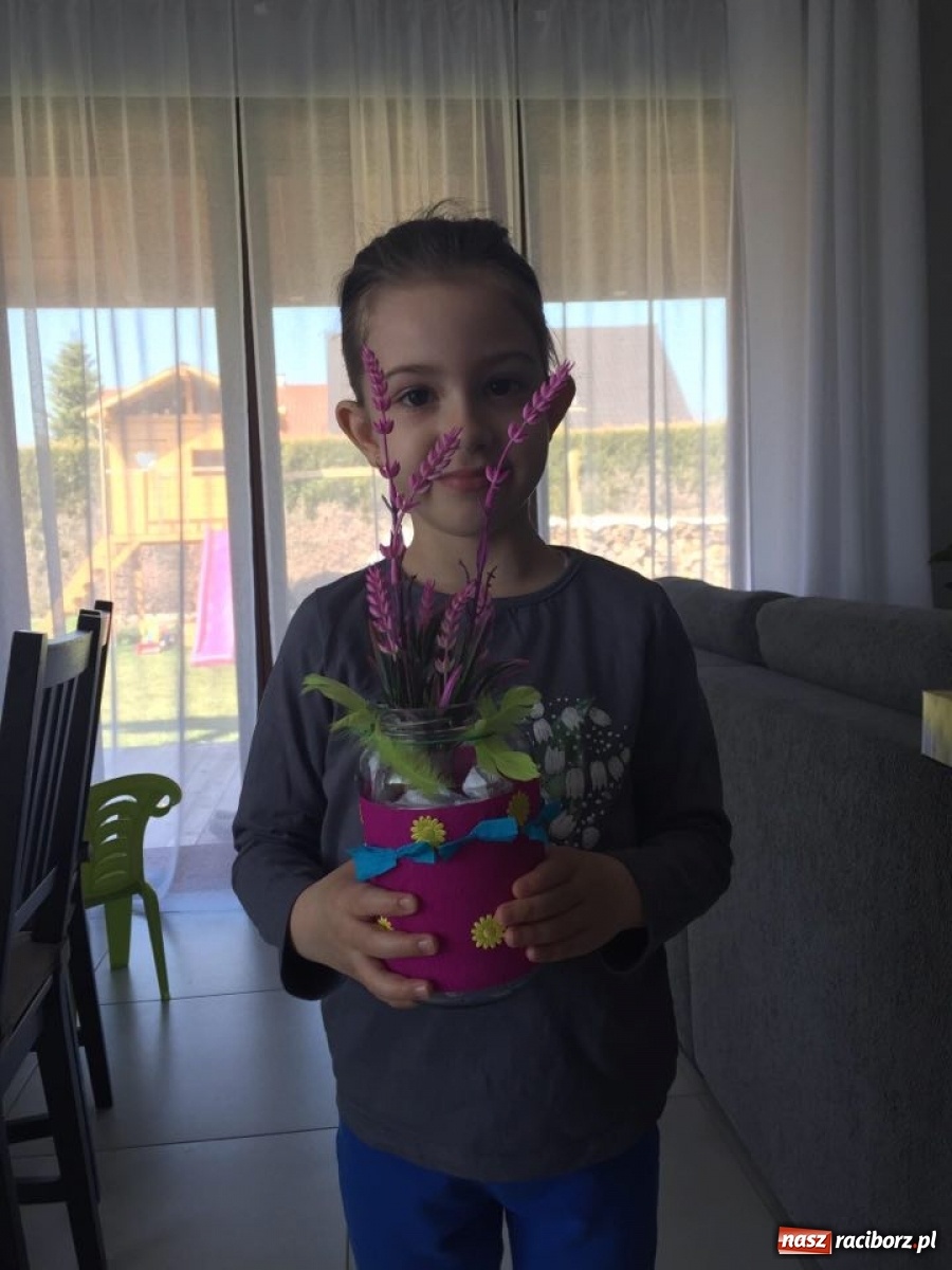 Zdjęcie w galerii na portalu naszraciborz.pl: MDK prowadzi zajęcia w formule zdalnej wiadomości z regionu