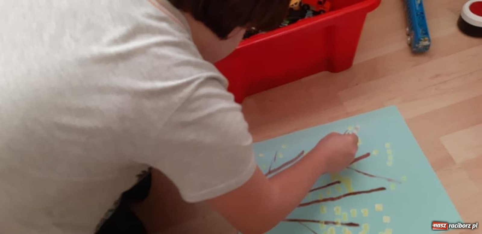 Zdjęcie w galerii na portalu naszraciborz.pl: MDK prowadzi zajęcia w formule zdalnej wiadomości z regionu