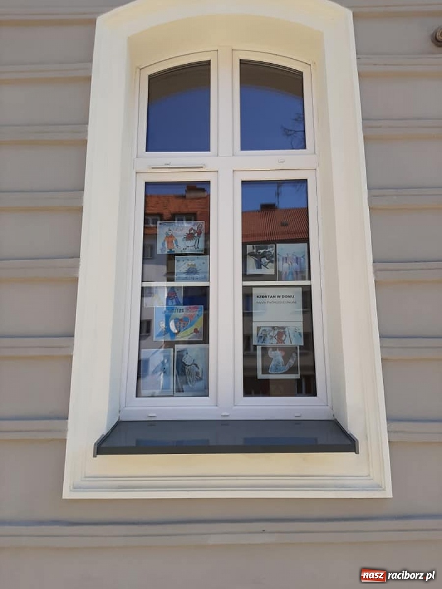 Zdjęcie w galerii na portalu naszraciborz.pl: MDK prowadzi zajęcia w formule zdalnej wiadomości z regionu